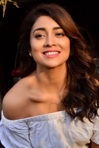 shriya-saran-latest-pics-222-00372