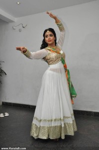 shriya-saran-latest-pics99