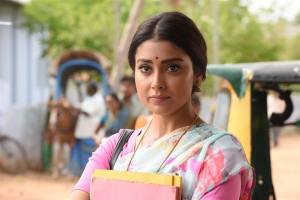 shriya-saran-latest-pictures-111-0021