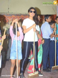 shriya-saran-latest-pictures-128-00162