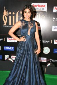 shriya-saran-latest-pictures-203-00237