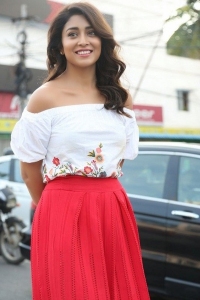 shriya-saran-latest-pictures-333-00791