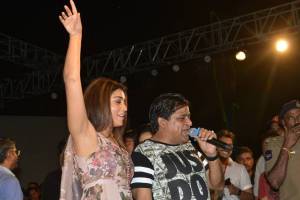shriya-saran-latest-pictures-3351