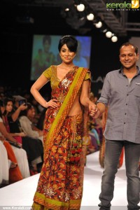 shriya-saran-latest-stills-0010