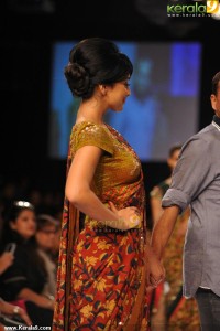shriya-saran-latest-stills-00315