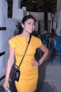 shriya-saran-latest-stills-400-00190