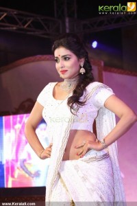 shriya-saran-photos-00131