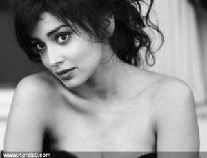 shriya-saran-photos-00295