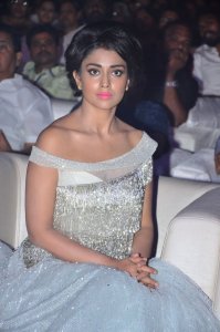 shriya-saran-photos-123-00159