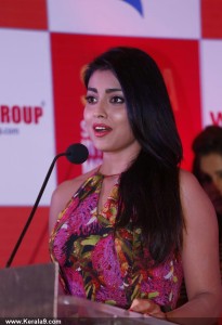shriya-saran-photos7