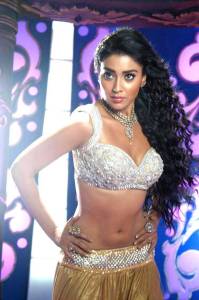 shriya-saran-pics-00232