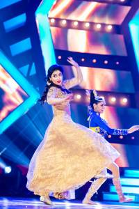 shriya-saran-pics47-00152