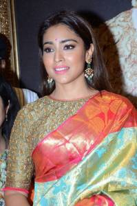 shriya-saran-pictures-123-00949