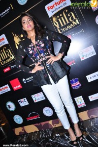 shriya-saran-pictures-20070