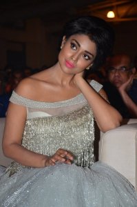 shriya-saran-pictures-201-00225