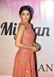 shriya-saran-pictures-369-00124