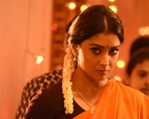 shriya-saran-pictures-44552