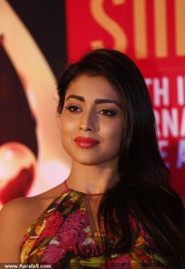 shriya-saran-pictures-gallery-00120