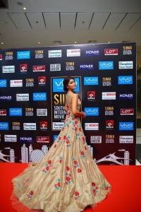 shriya-saran-stills-09087