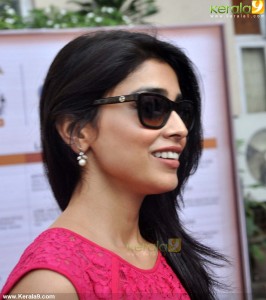shriya_saran_new_photos-00110
