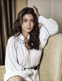 shriya-saran-latest-images-in-white-outfit-003