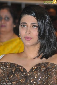 shruthi-hassan-latest-photos-300-00163