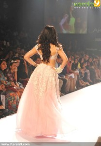 shruthi-hassan-new-stills12
