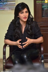 shruthi-hassan-pictures-200-00210