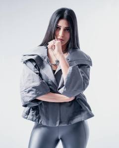 shruti-haasan-latest-photos-021