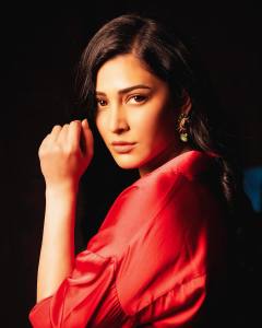 shruti-haasan-latest-photos-023
