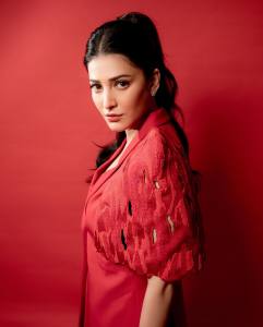 shruti-haasan-latest-photos-034