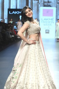 shruti-haasan-latest-photos-10084