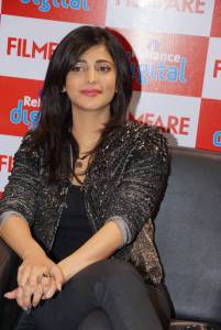 shruti-haasan-latest-photos55