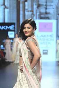 shruti-haasan-latest-pictures-30094