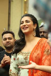 shruti-haasan-photos-121-00886