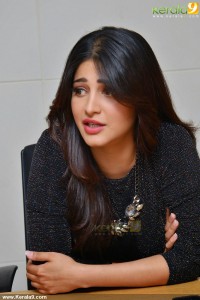 shruti-hassan-latest-photo-gallery-00239