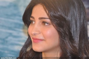shruti-hassan-latest-photo-gallery-00563