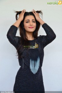 shruti-hassan-latest-stills-04747