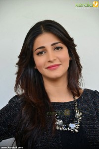 shruti-hassan-latest-stills-05135