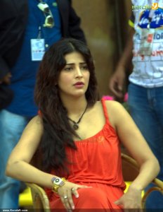 shruti-hassan-new-photos-00397