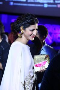 shruti-hassan-new-pics-00133