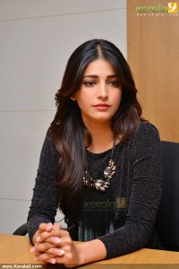 shruti-hassan-new-stills-00556