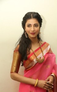shruti-hassan-photos-00189