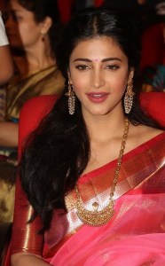 shruti-hassan-stills10