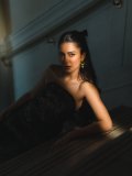 shruti-haasan-in-Strapless-Black-Lace-Evening-floor-length-Gown-photos-007