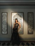 shruti-haasan-in-Strapless-Black-Lace-Evening-floor-length-Gown-photos-009
