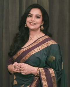 actress-swetha-menon-latest-photos-in-tussar-silk-saree-photos-002