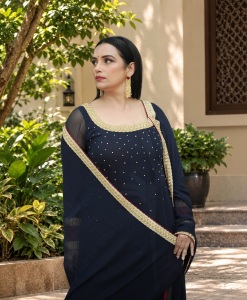 shweta-menon-in-Midnight-Blue-Embellished-Anarkali-photos