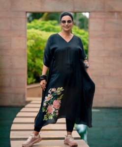 shwetha-menon-latest-photos-and-dressing-style-019