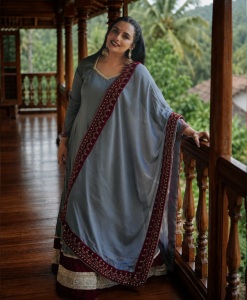 shwetha-menon-latest-photos-and-dressing-style-021